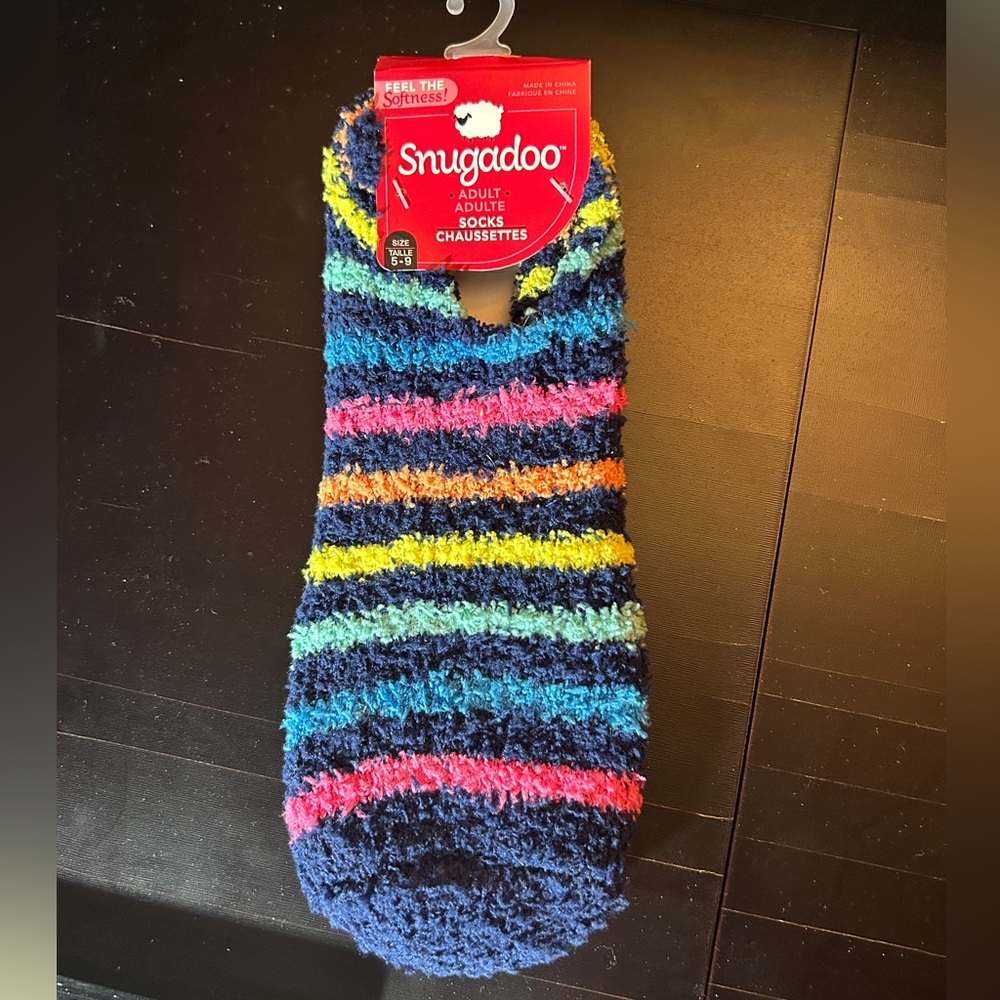 NWT Snugadoo Adult Ankle Socks size 5-9